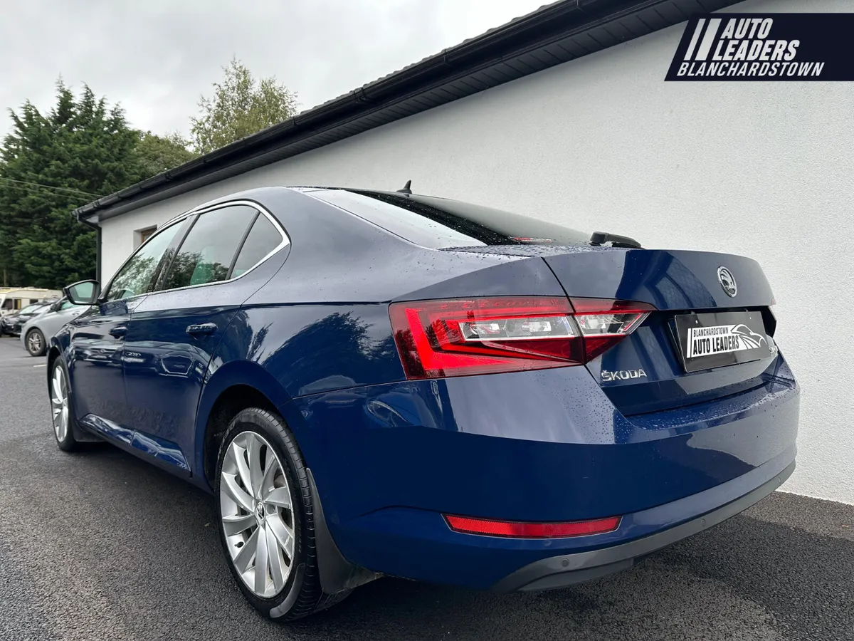 (162) SKODA SUPERB 2.0 TDI 150PS AUTO SAT NAV - Image 4