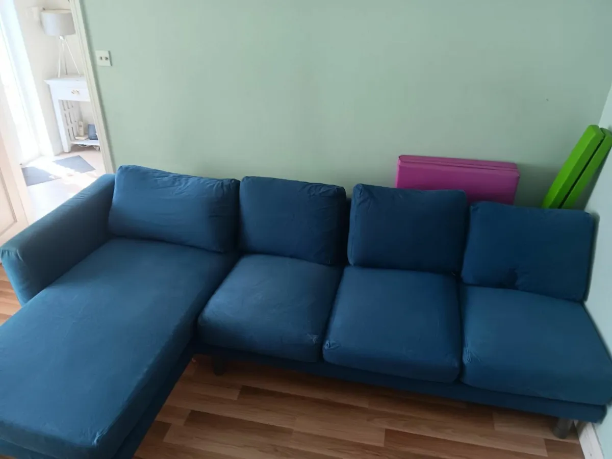 L shaped couch - Image 1