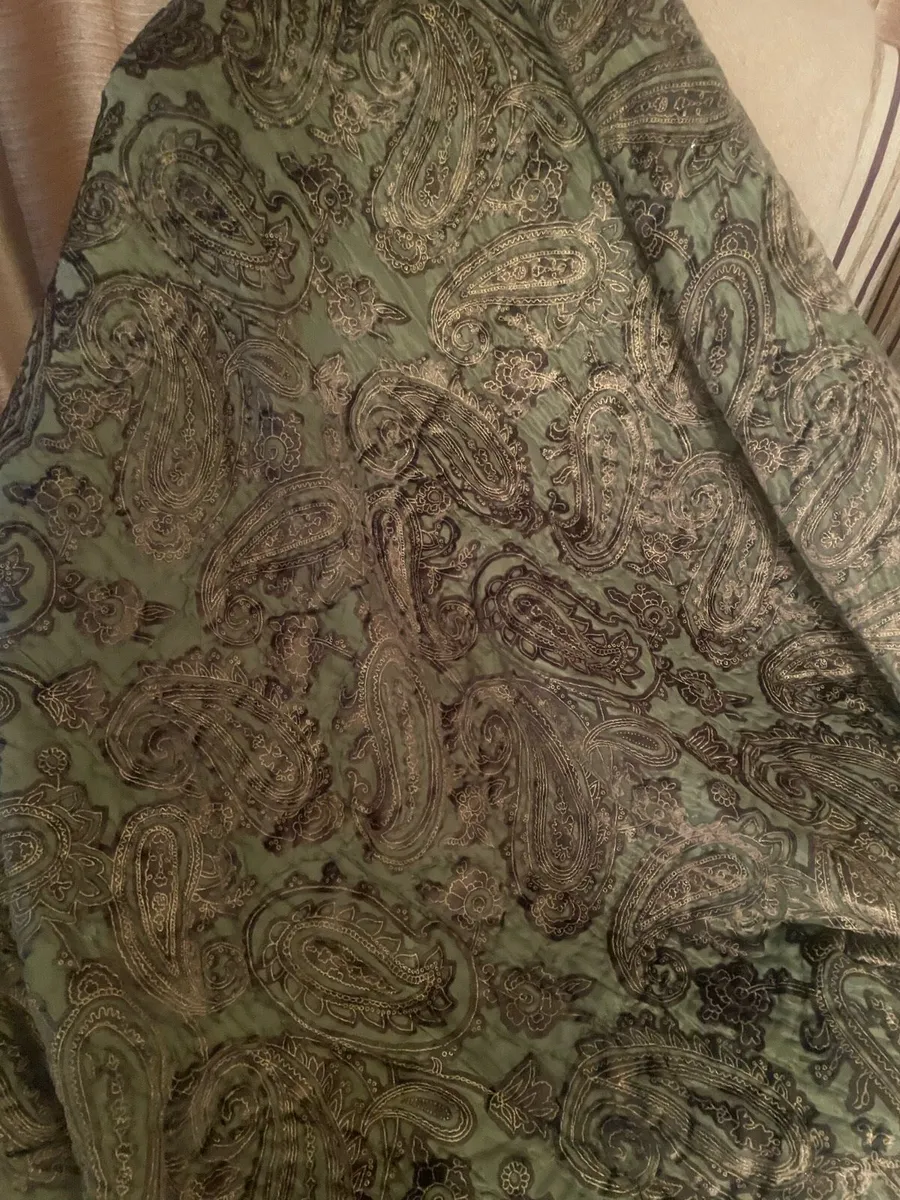 New extra large oriental throw bought for 100 euro - Image 2