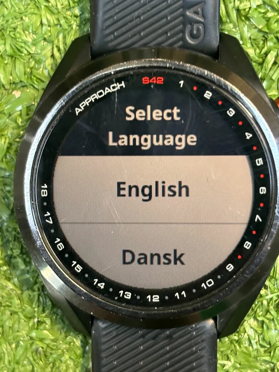 Garmin Approach S42 Golf GPS Watch — €140 - Image 1