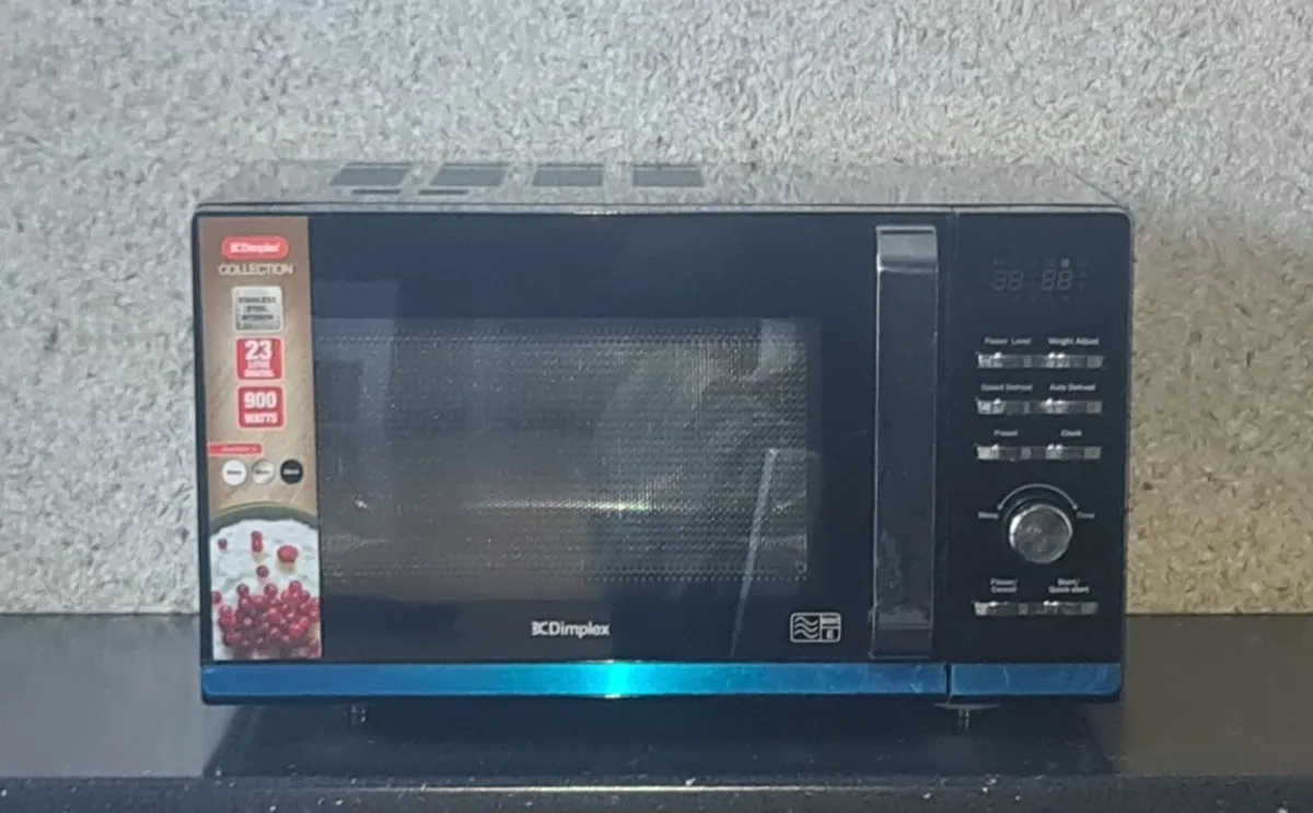 Dimplex Microwave Oven 23L 900W - Image 1