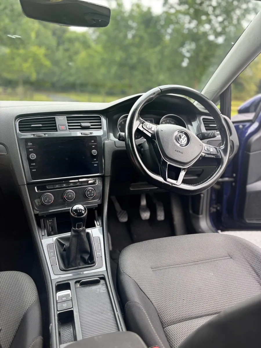 Volkswagen Golf 2018 - Image 2