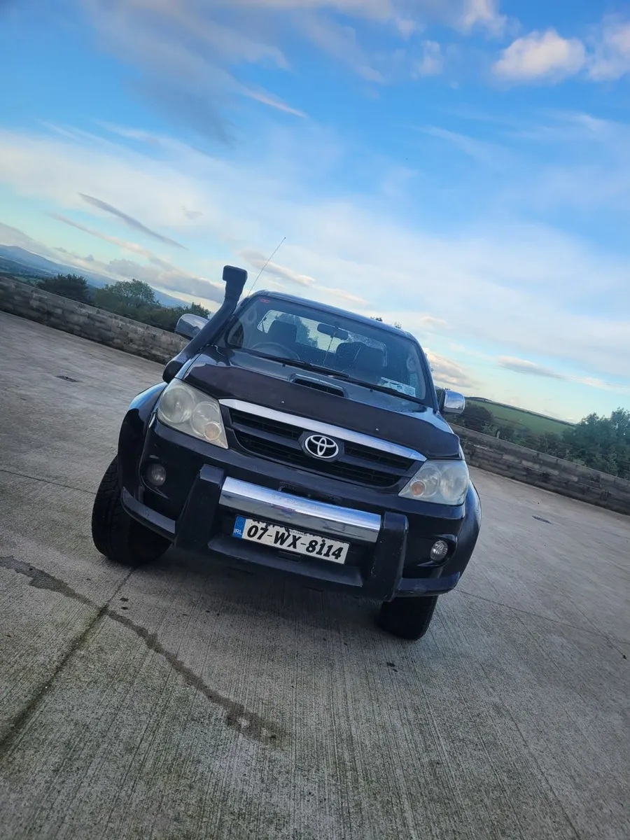 Toyota Hilux 2007 - Image 1