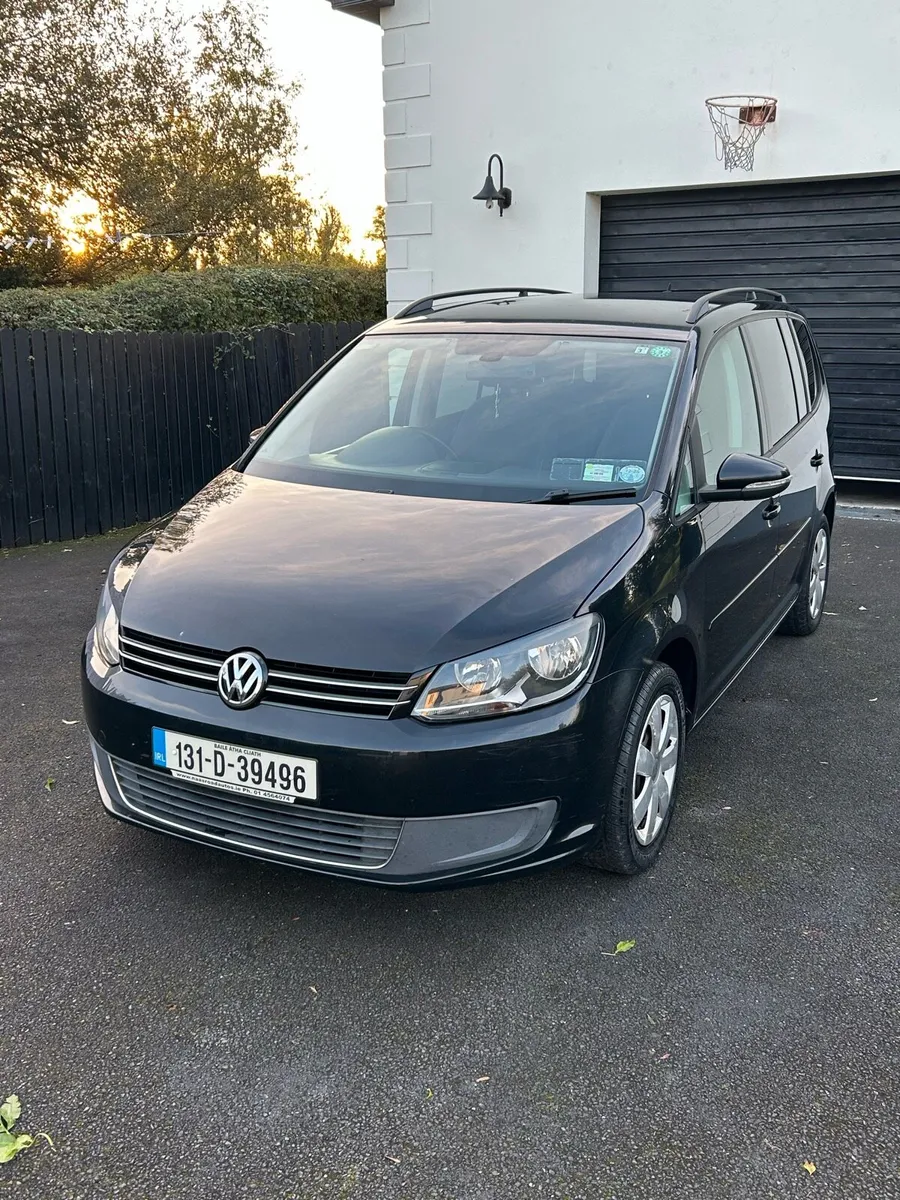 AUTOMATIC VW TOURAN 7 SEATER - Image 1