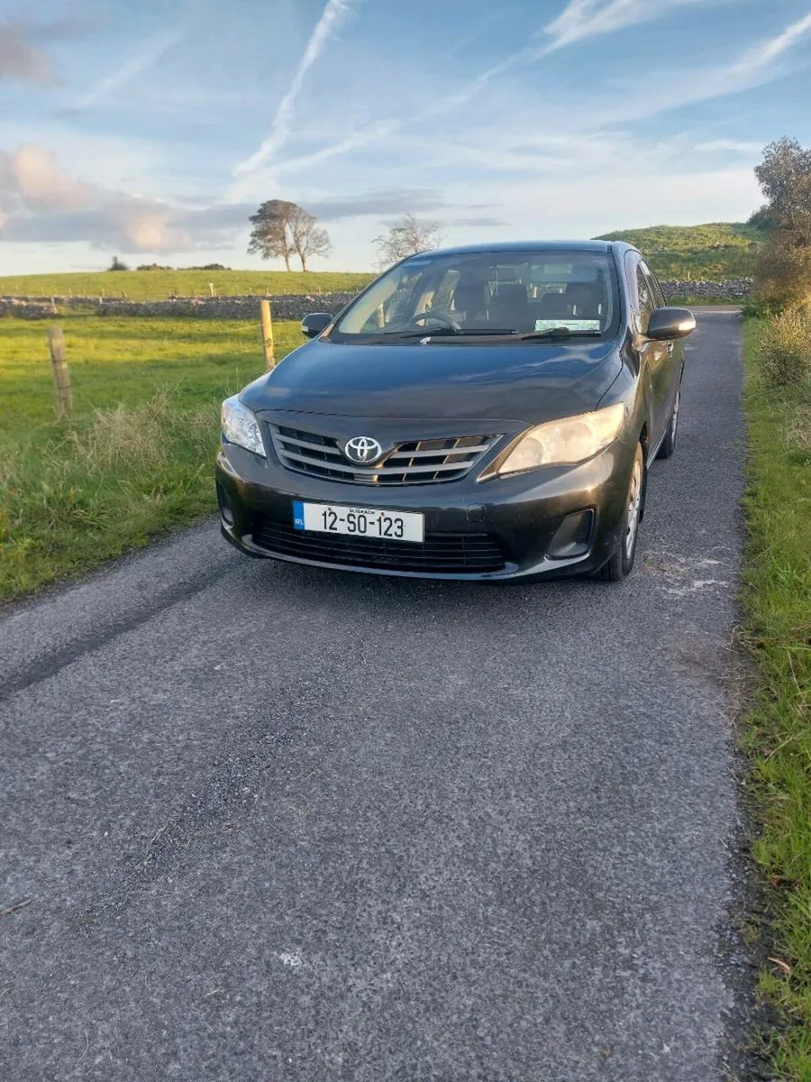 Toyota corolla - Image 2