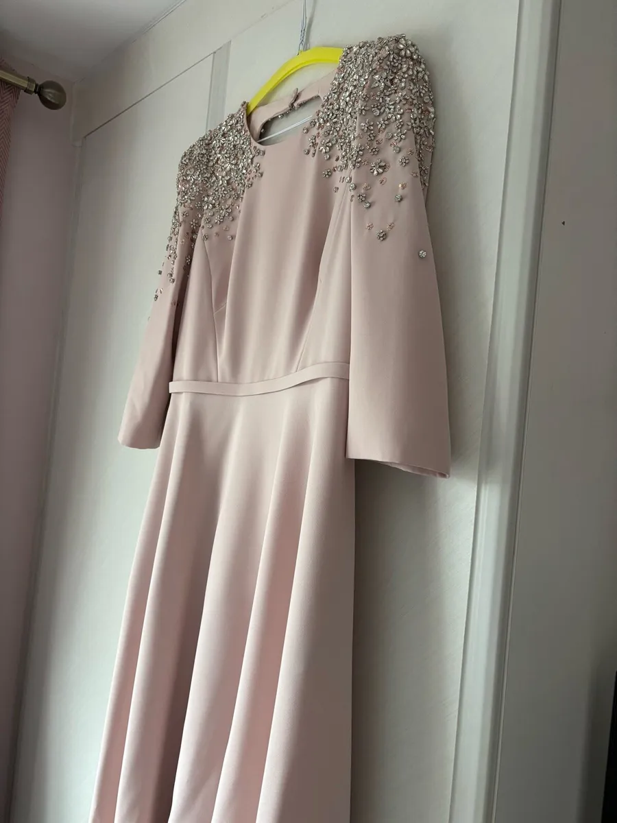 Mother of the bride - Image 2