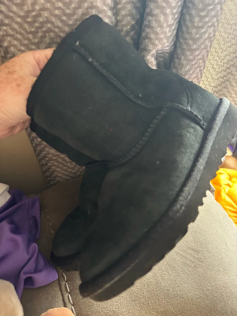 Kids Uggs boots - Image 3