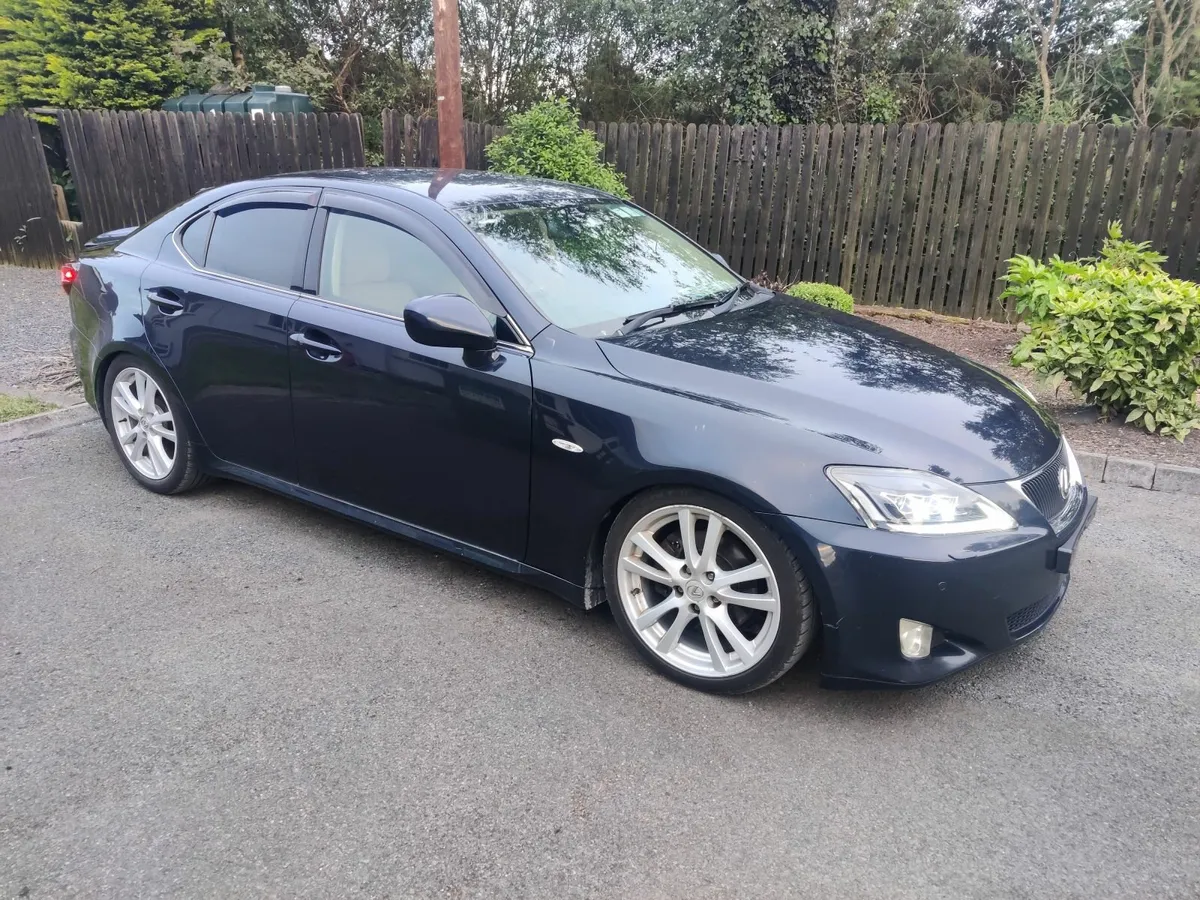 Lexus IS250 2006 - Image 2