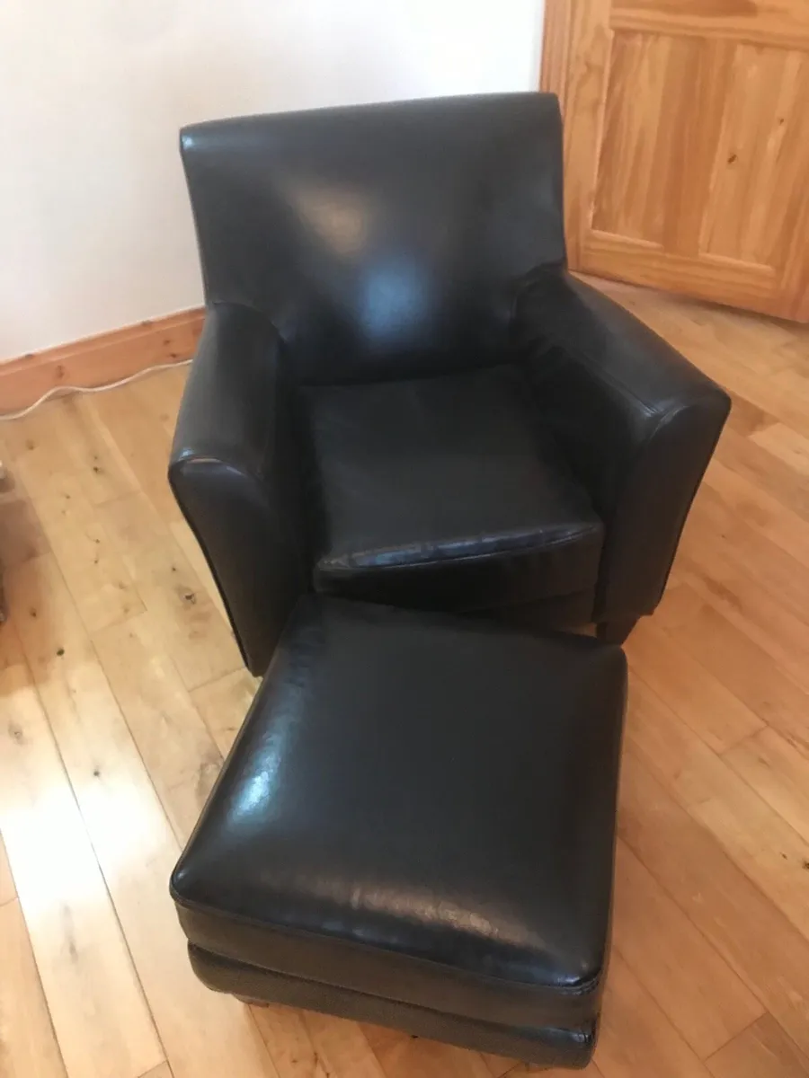 Armchair and footstool - Image 1