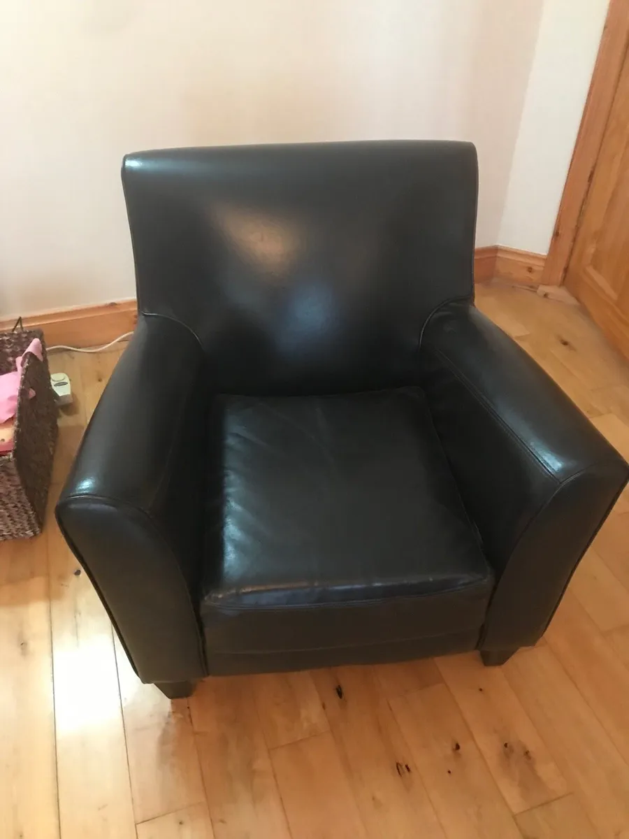 Armchair and footstool - Image 2
