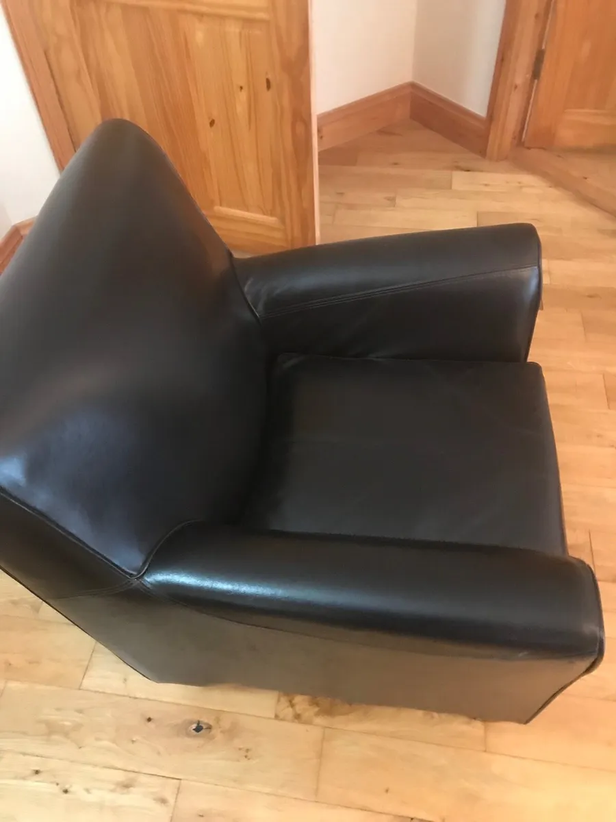 Armchair and footstool - Image 3