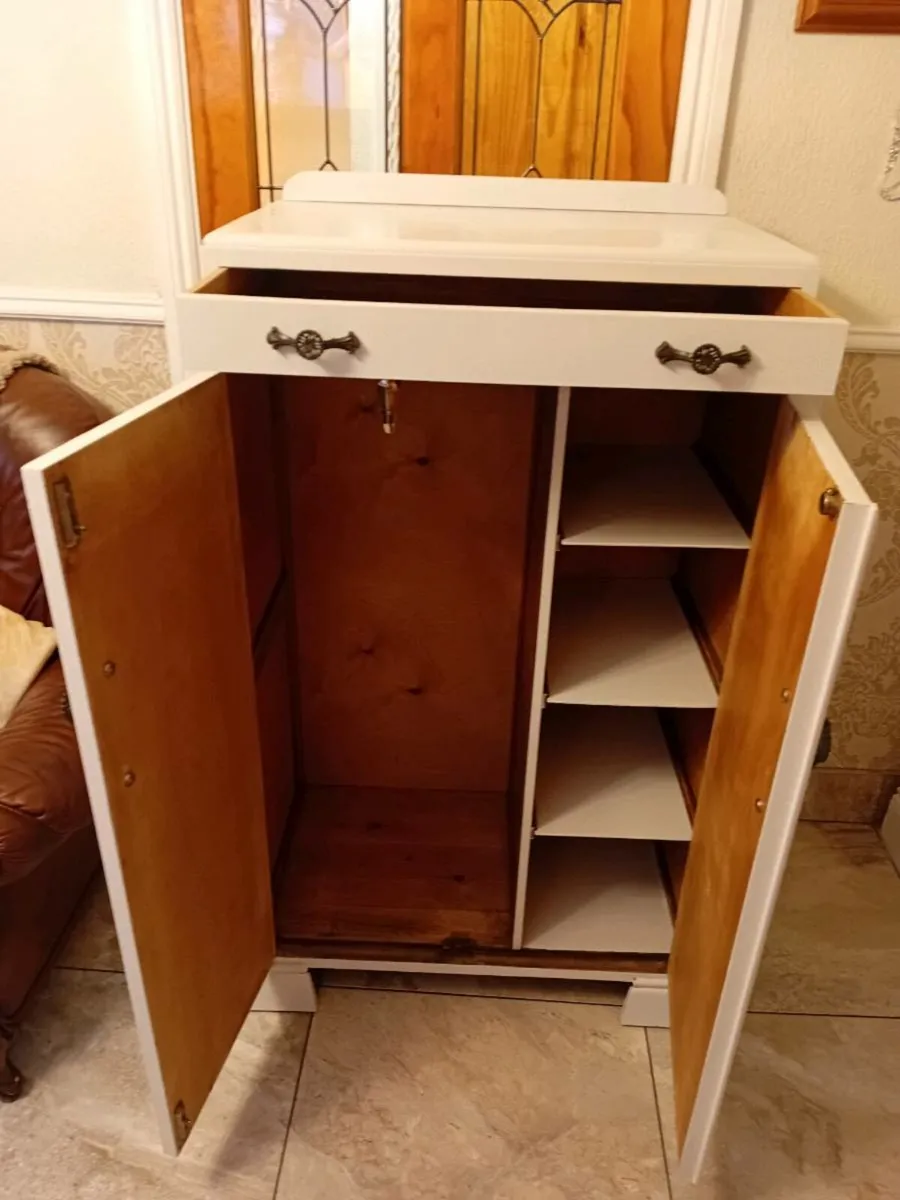 Vintage mini wardrobe with shelves - Image 3