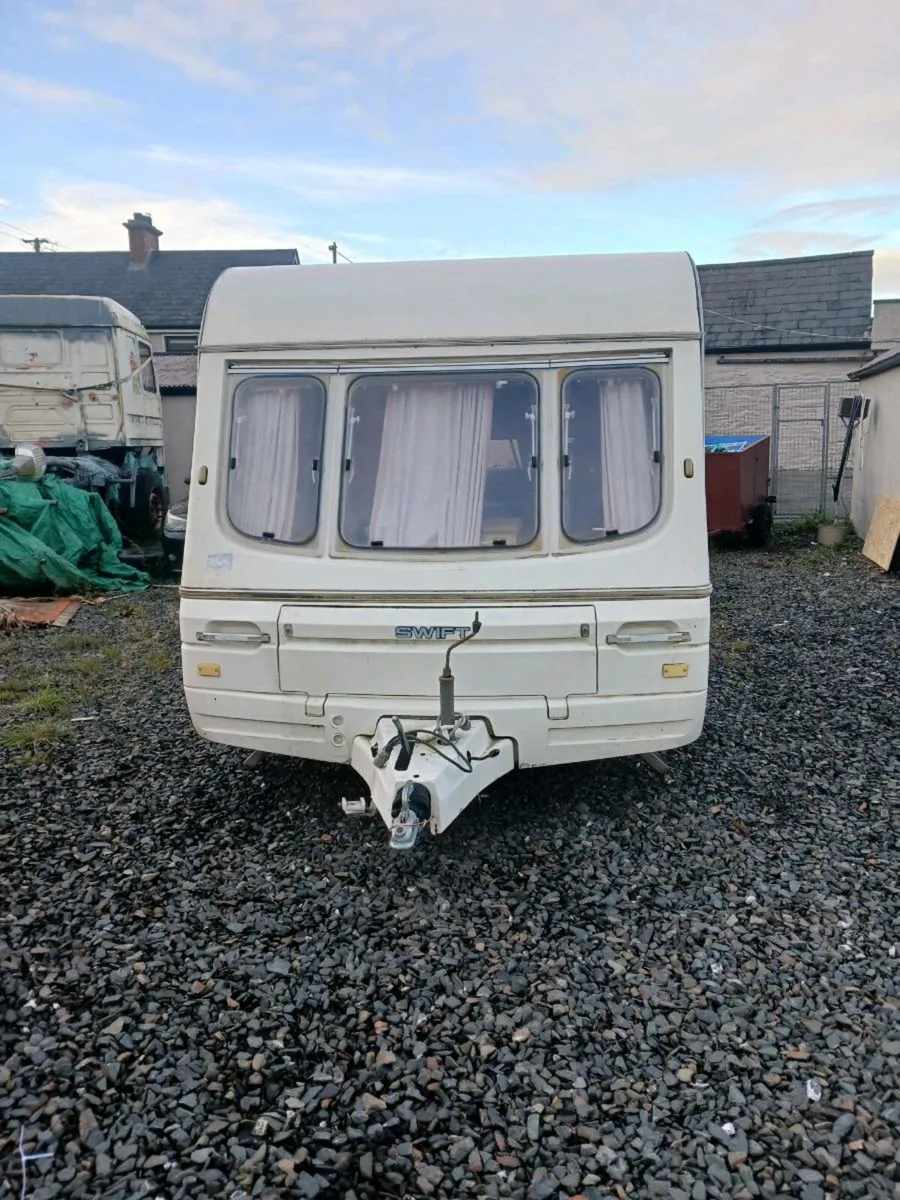 Swift caravan 4/5 berth - Image 2
