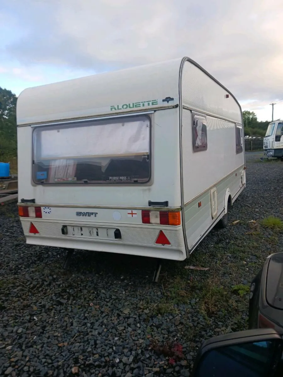 Swift caravan 4/5 berth - Image 3