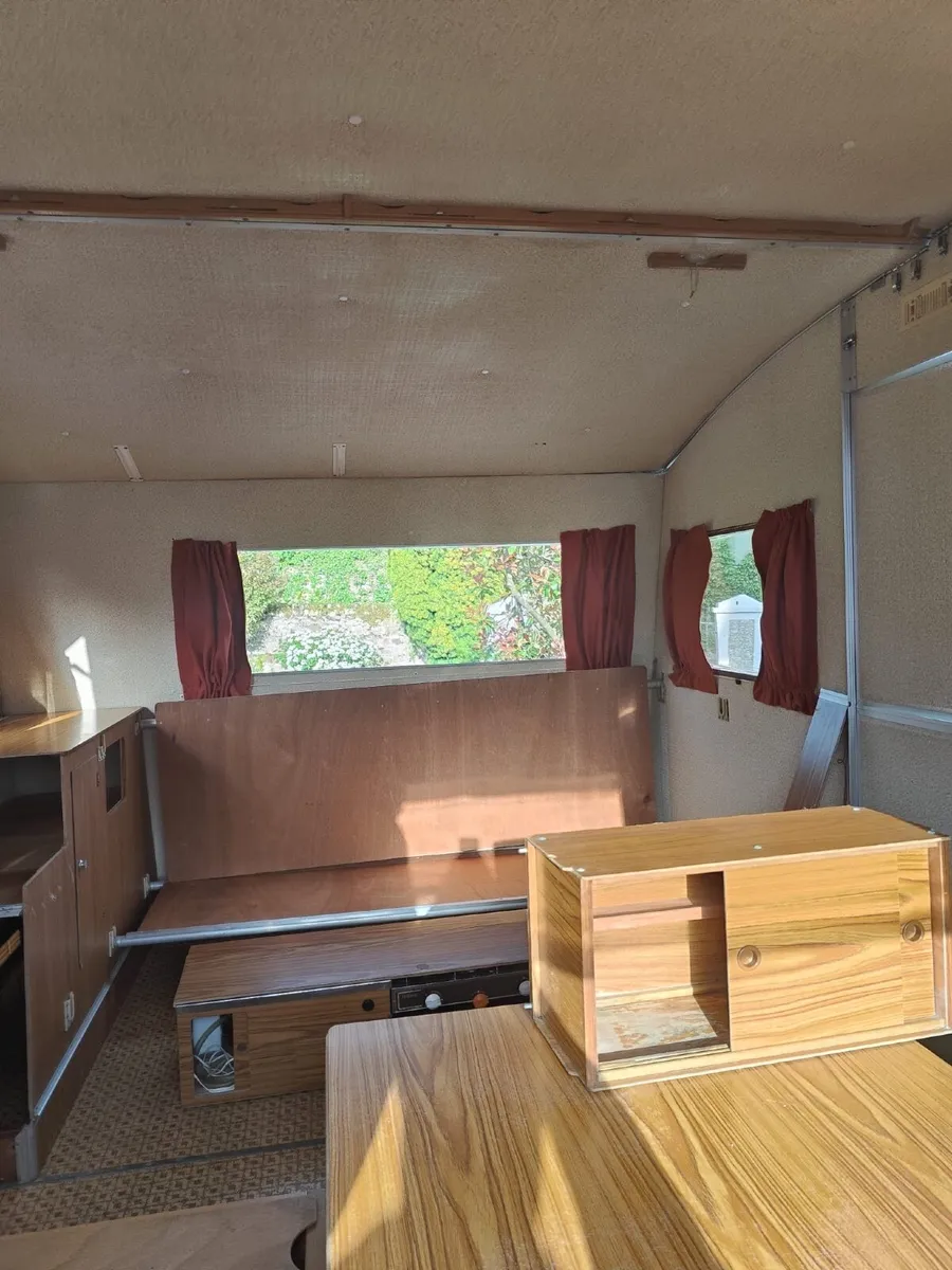 Fold Down Caravan - Rapdio Recordmatic - Image 3