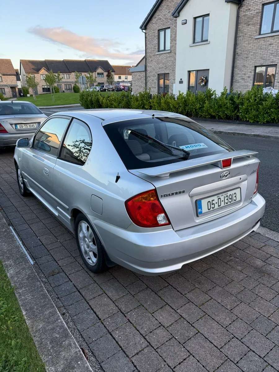 Hyundai Accent Sport 2005 - Image 3