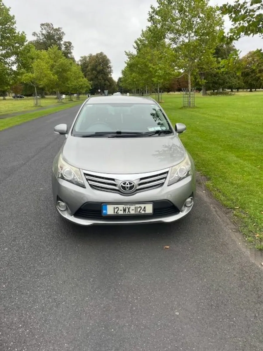 Toyota Avensis 2012 - Image 1