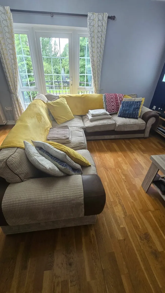 Sofa - Image 3