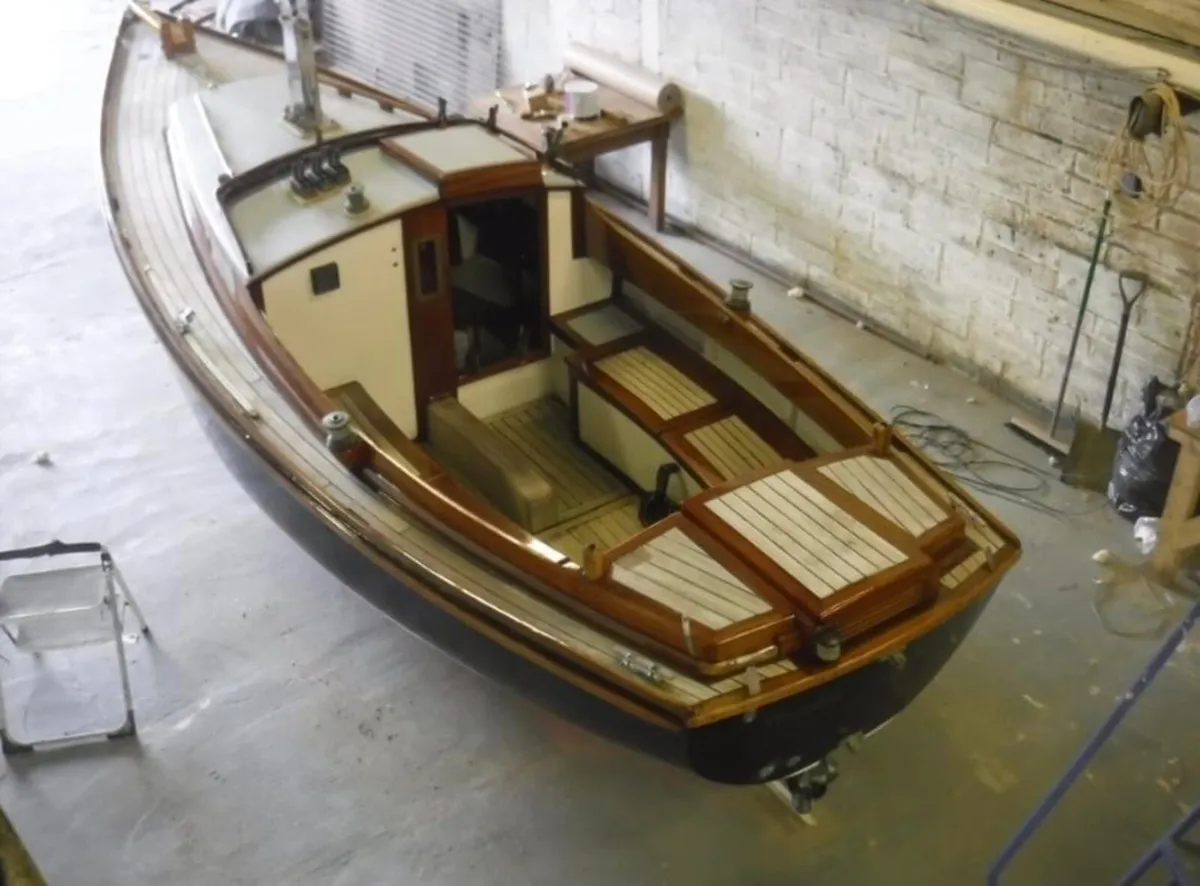 Stunning 20’ Classic Sailing Boat - Image 2