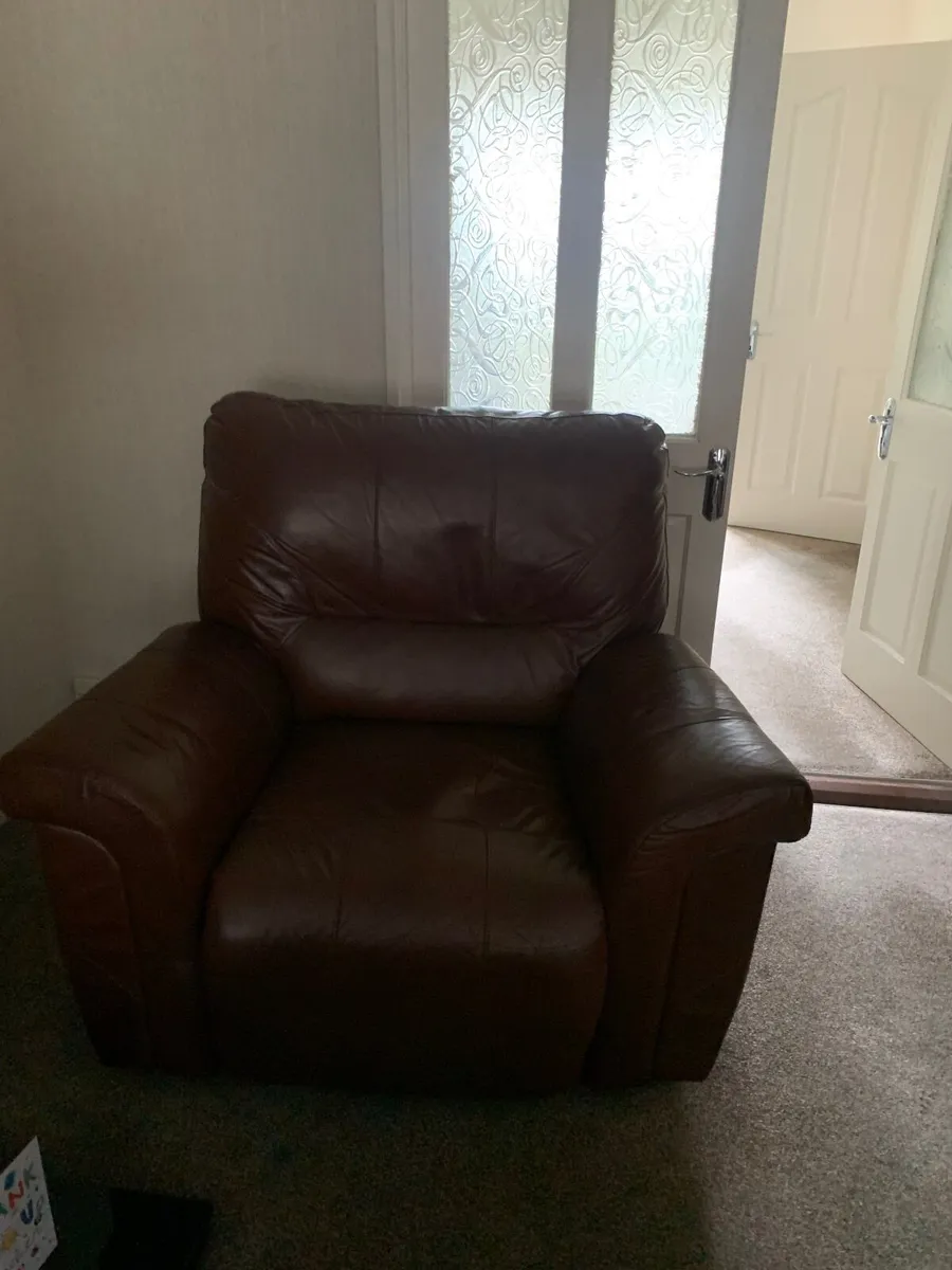 3 piece sofa - Image 2