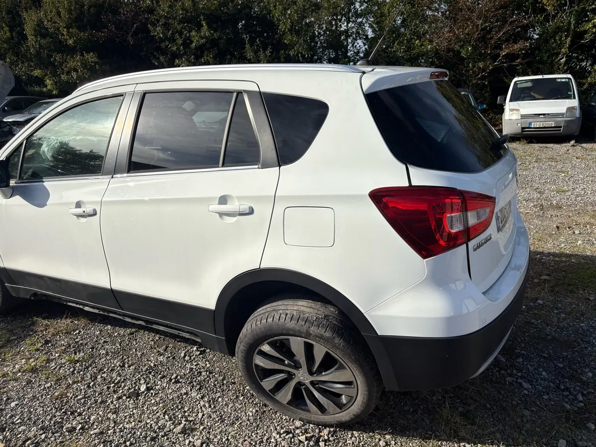 Suzuki SX4 s cross - Image 4