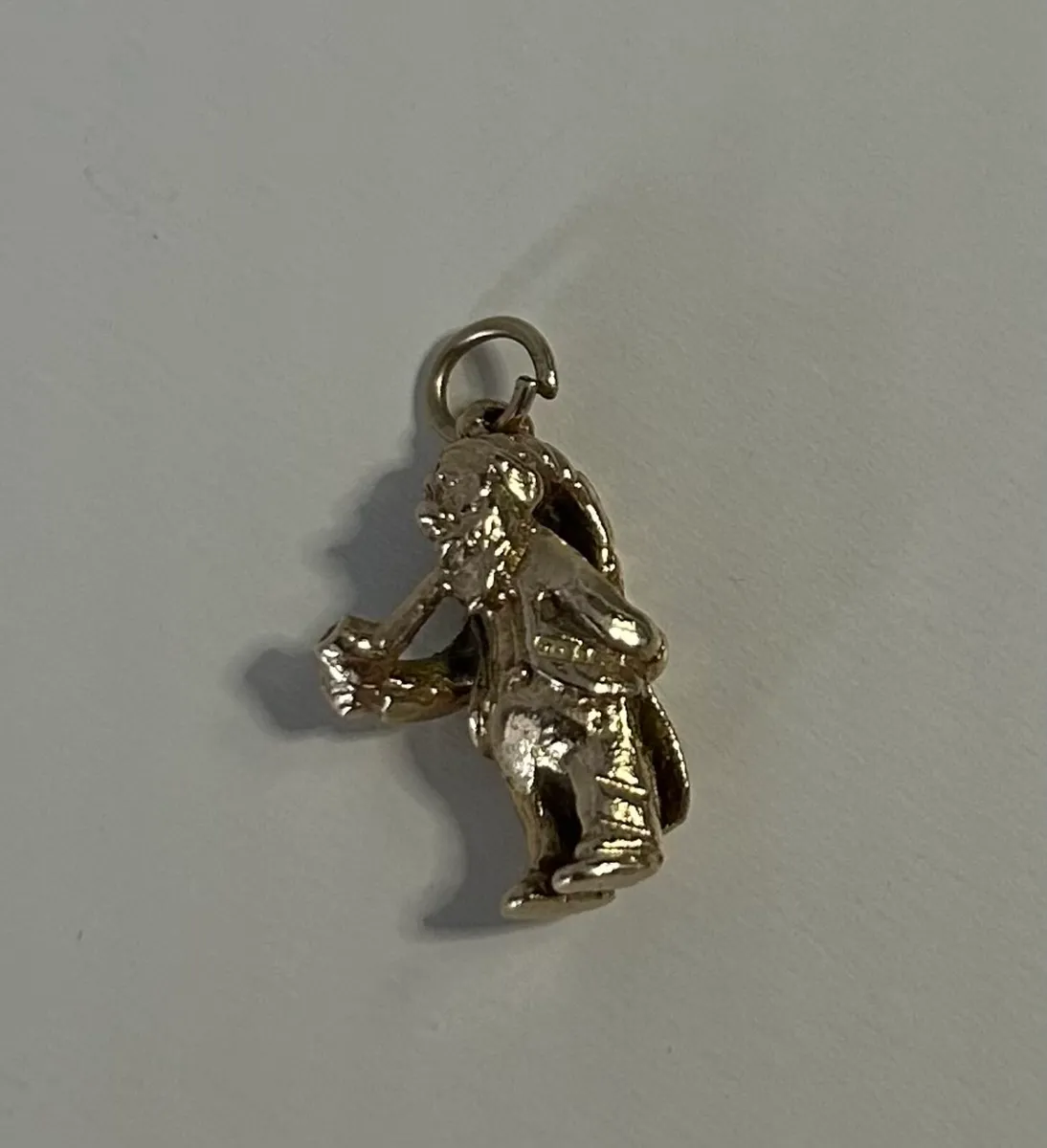 Vintage 9ct solid gold leprechaun charm - Image 1