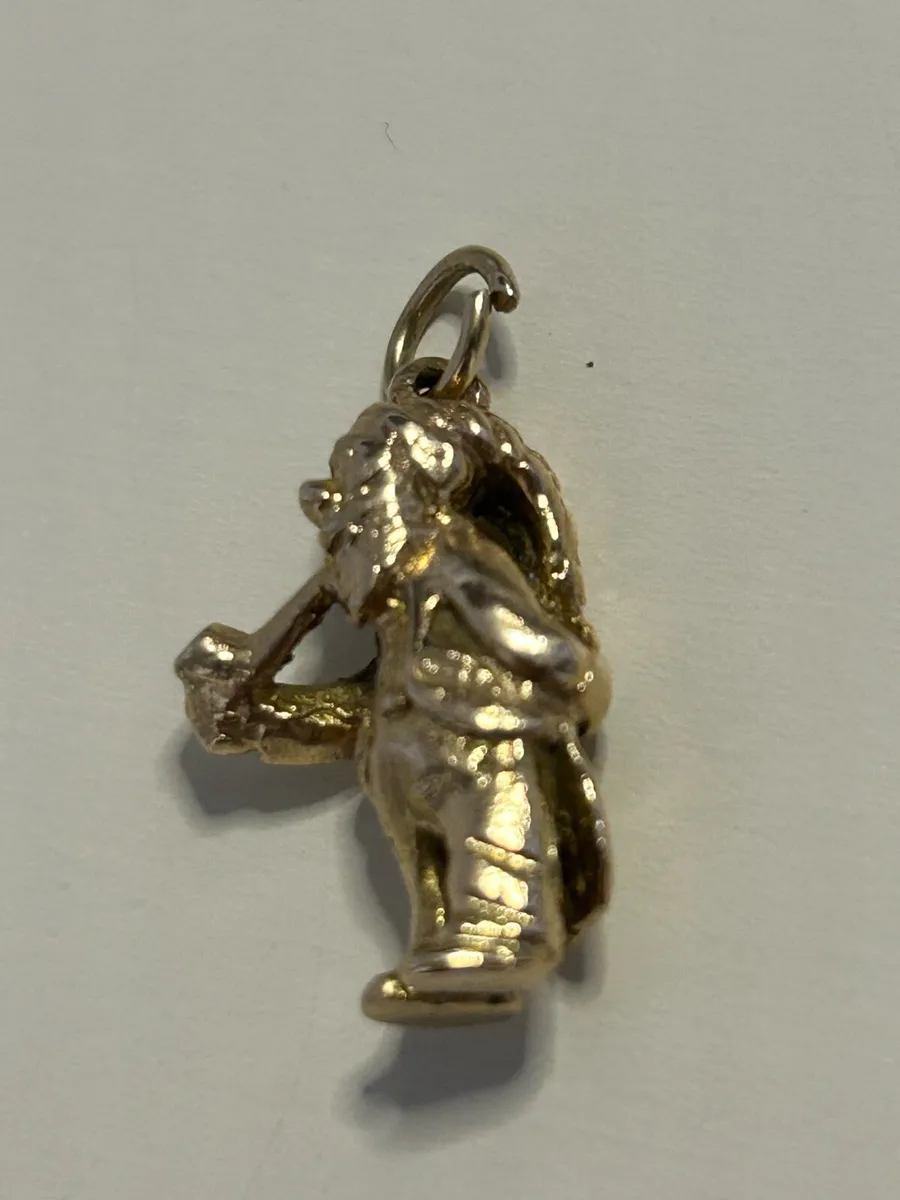 Vintage 9ct solid gold leprechaun charm - Image 4