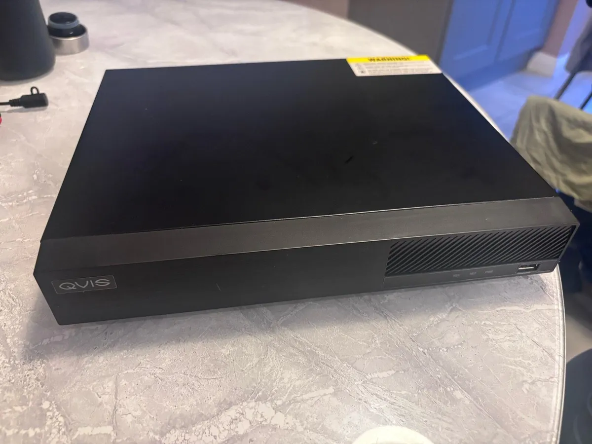 QVIS CCTV Recorder - Image 1
