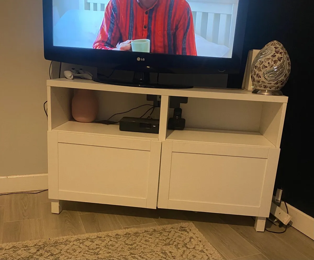 Tv unit