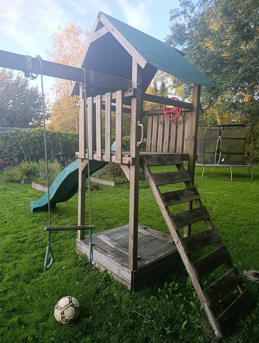 Swing set - Image 2