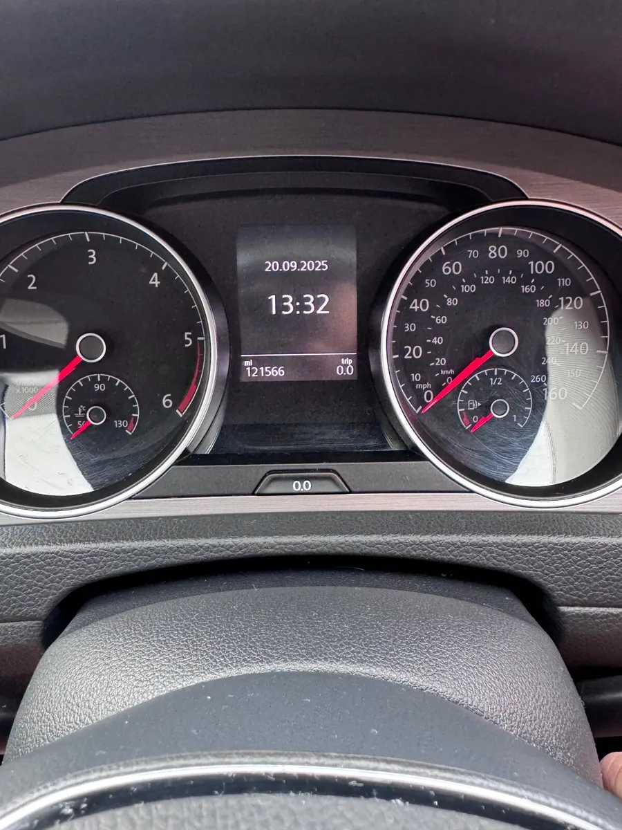 Chilli Red Volkswagen Golf 2015 - Image 2
