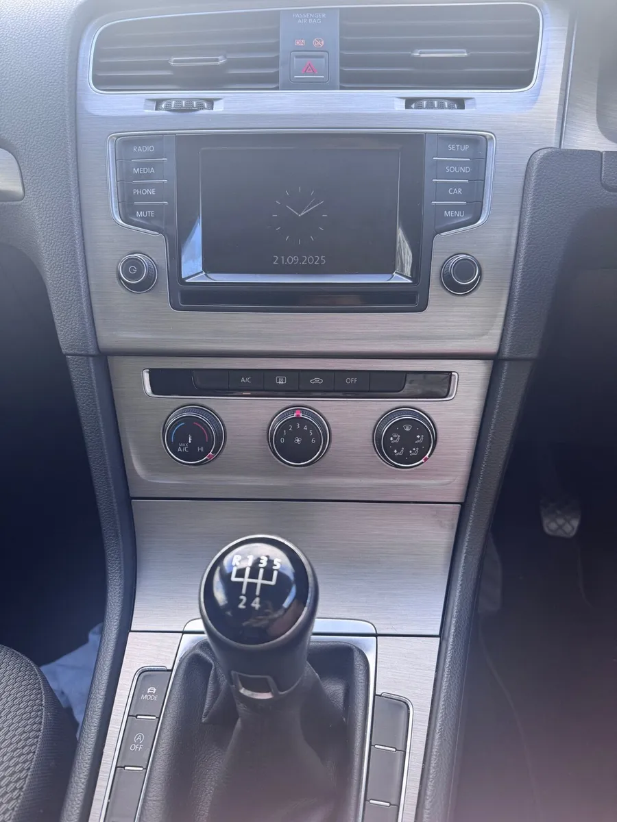 Chilli Red Volkswagen Golf 2015 - Image 3