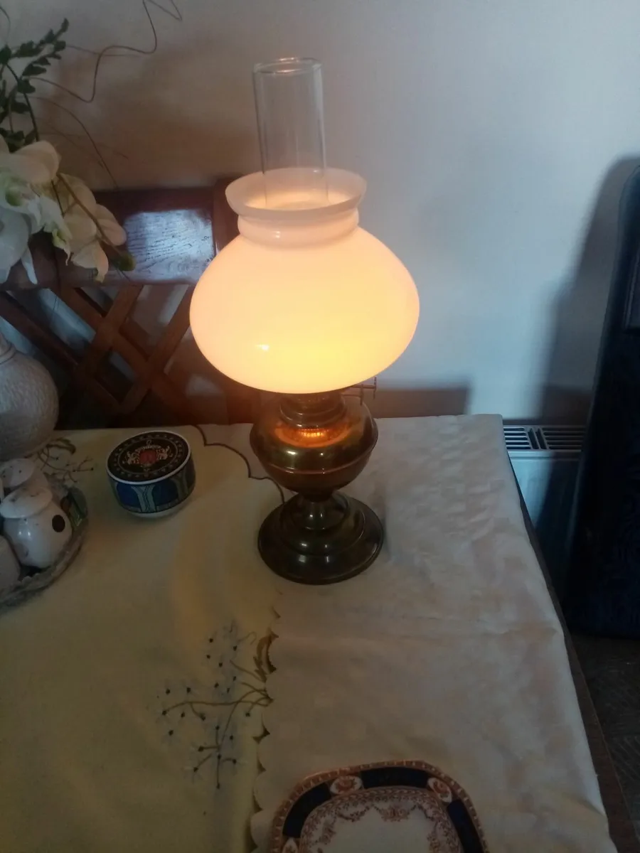 Victorian Clerks Chair, oil lamp - Image 4