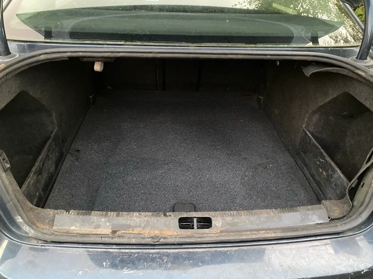 Volkswagen Passat 1.9Tdi - Image 4