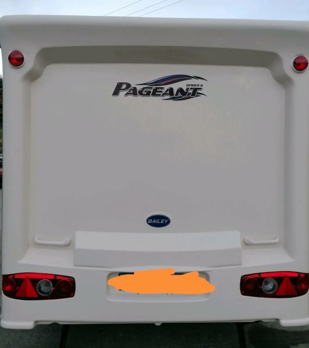Bailey Pageant Series 3 - Image 3