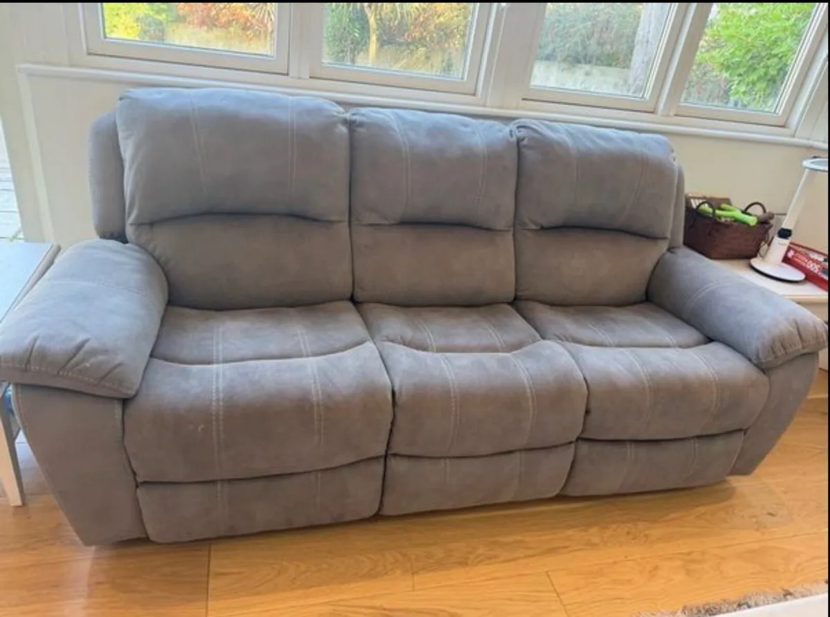 Electric Recliner Sofas in Excellent Condition - Image 2