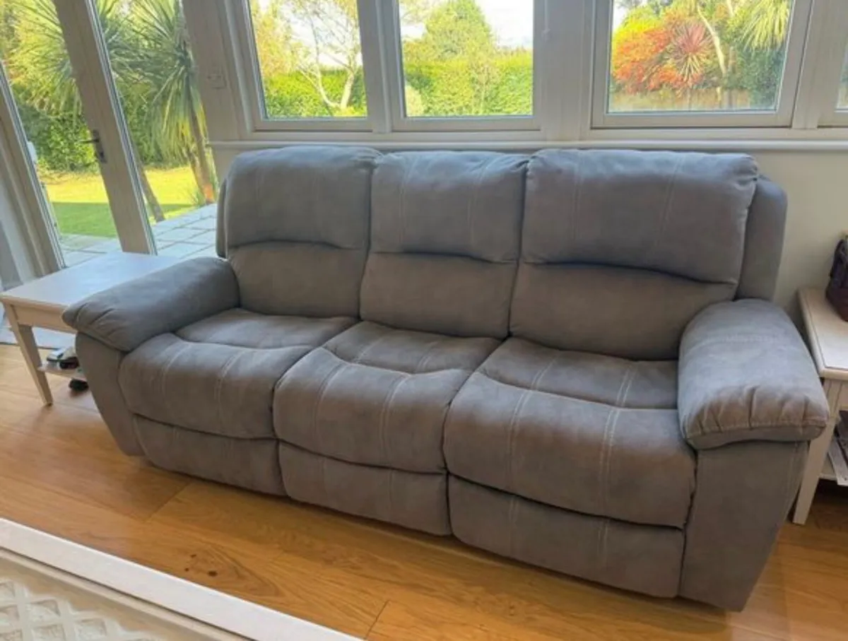 Electric Recliner Sofas in Excellent Condition - Image 4