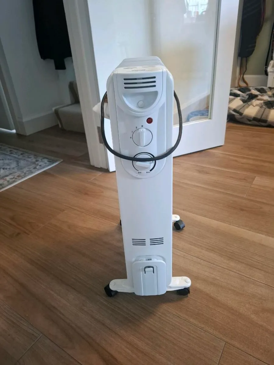 2000W Electric Oil-Filled Radiator - Image 1