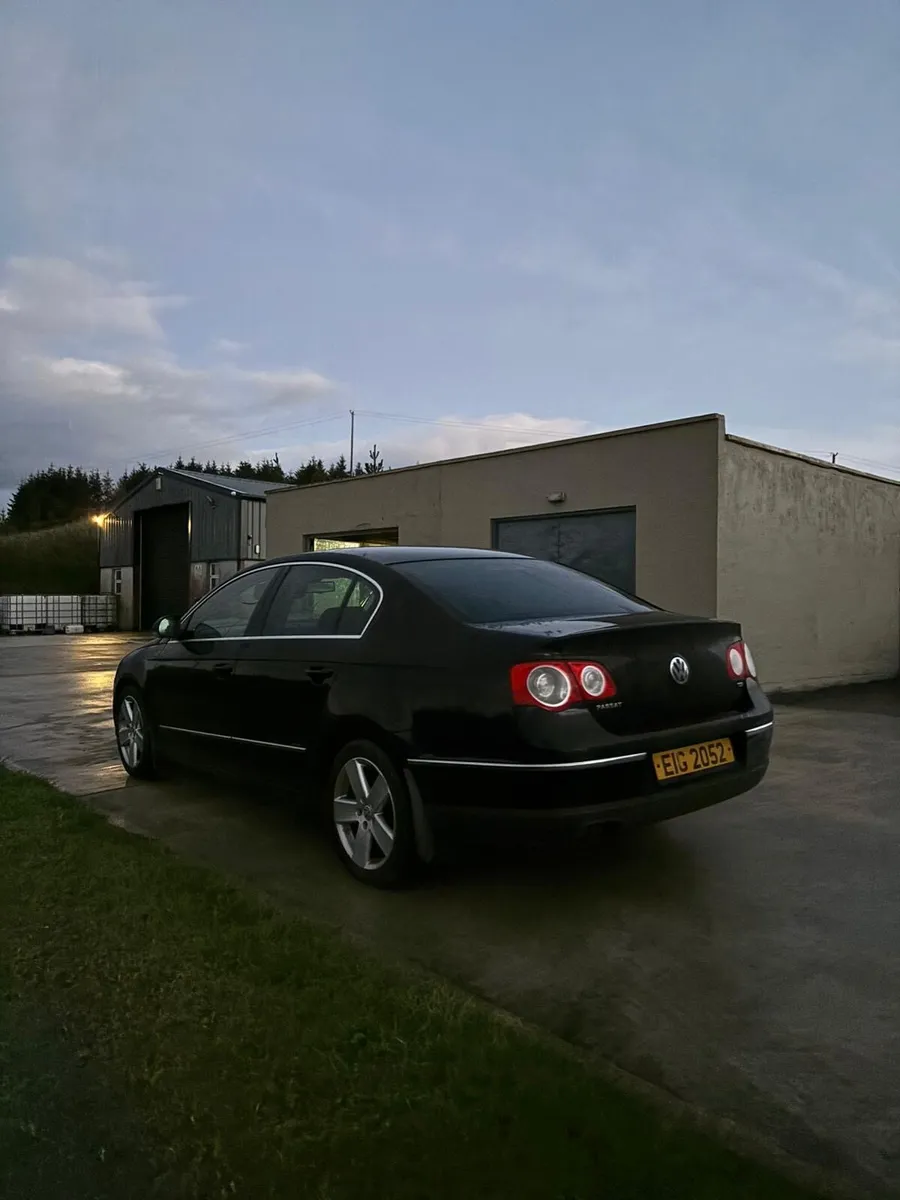 Volkswagen Passat - Image 3