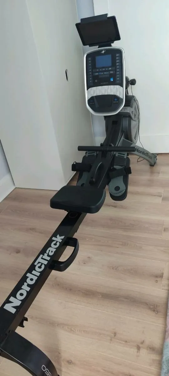 NordicTrack RW850 Rowing Machine + ifit 10" tablet - Image 2
