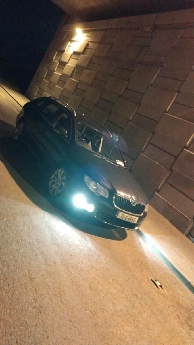 20012 skoda superb estate - Image 2