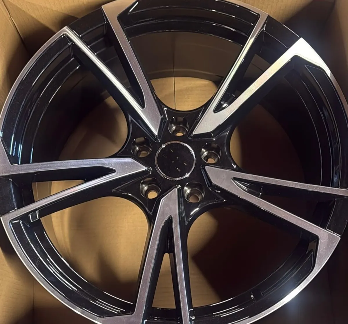 19” black / pol 5x112