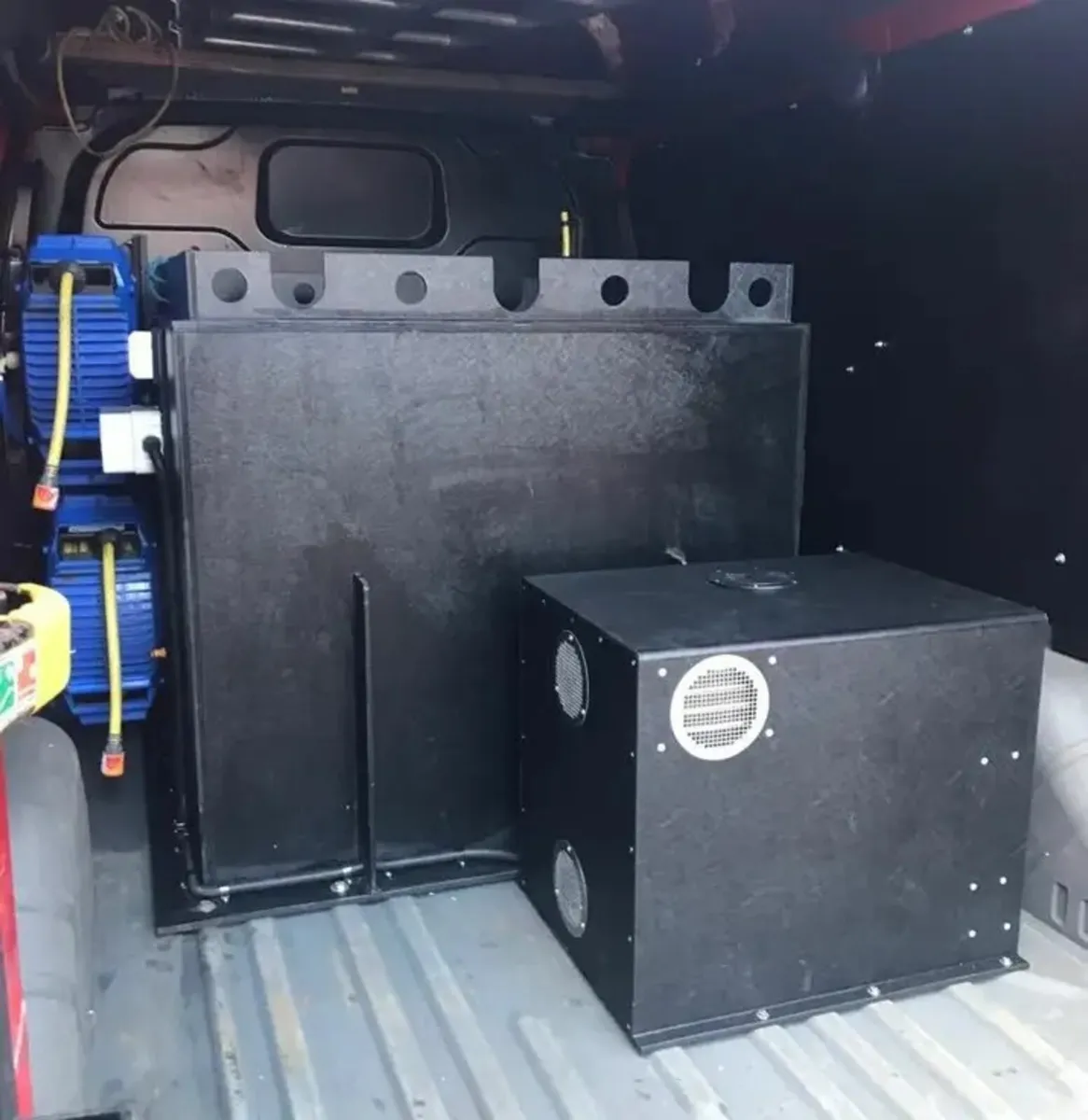 High reachhot water window cleaning system for van - Image 1