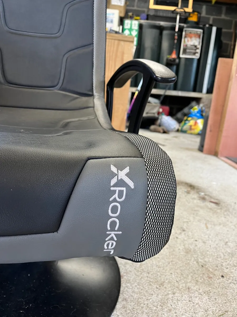 Gaming chair - Image 1