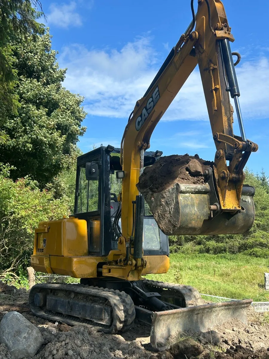 4.5 Tonne case digger - Image 2