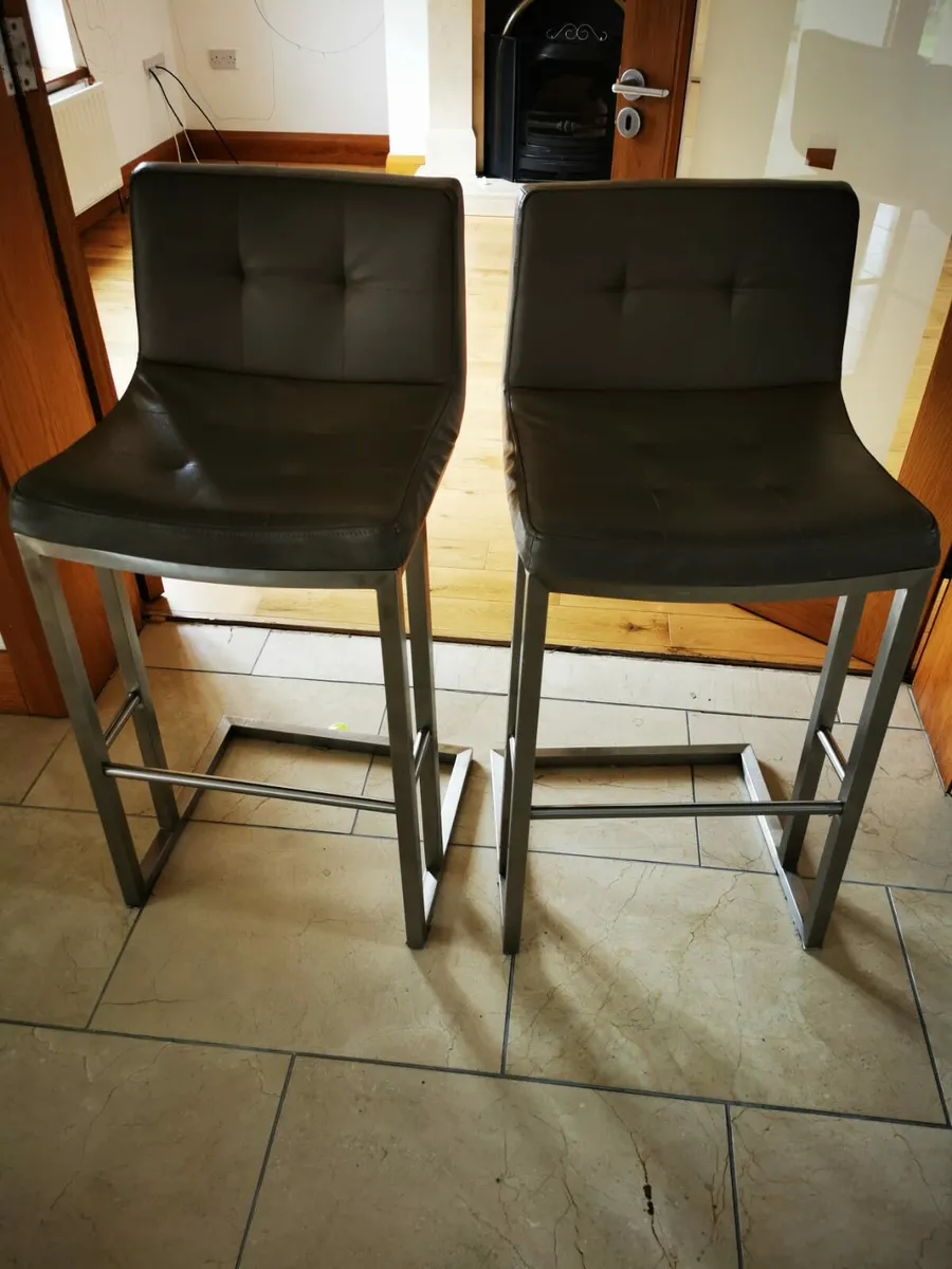 Island chairs