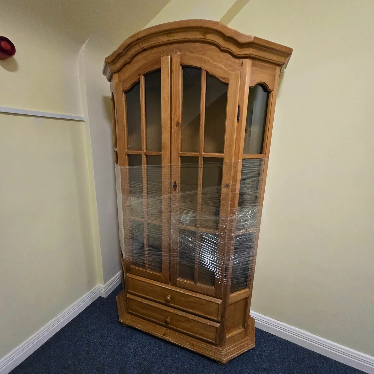 Glass cabinet - Image 1