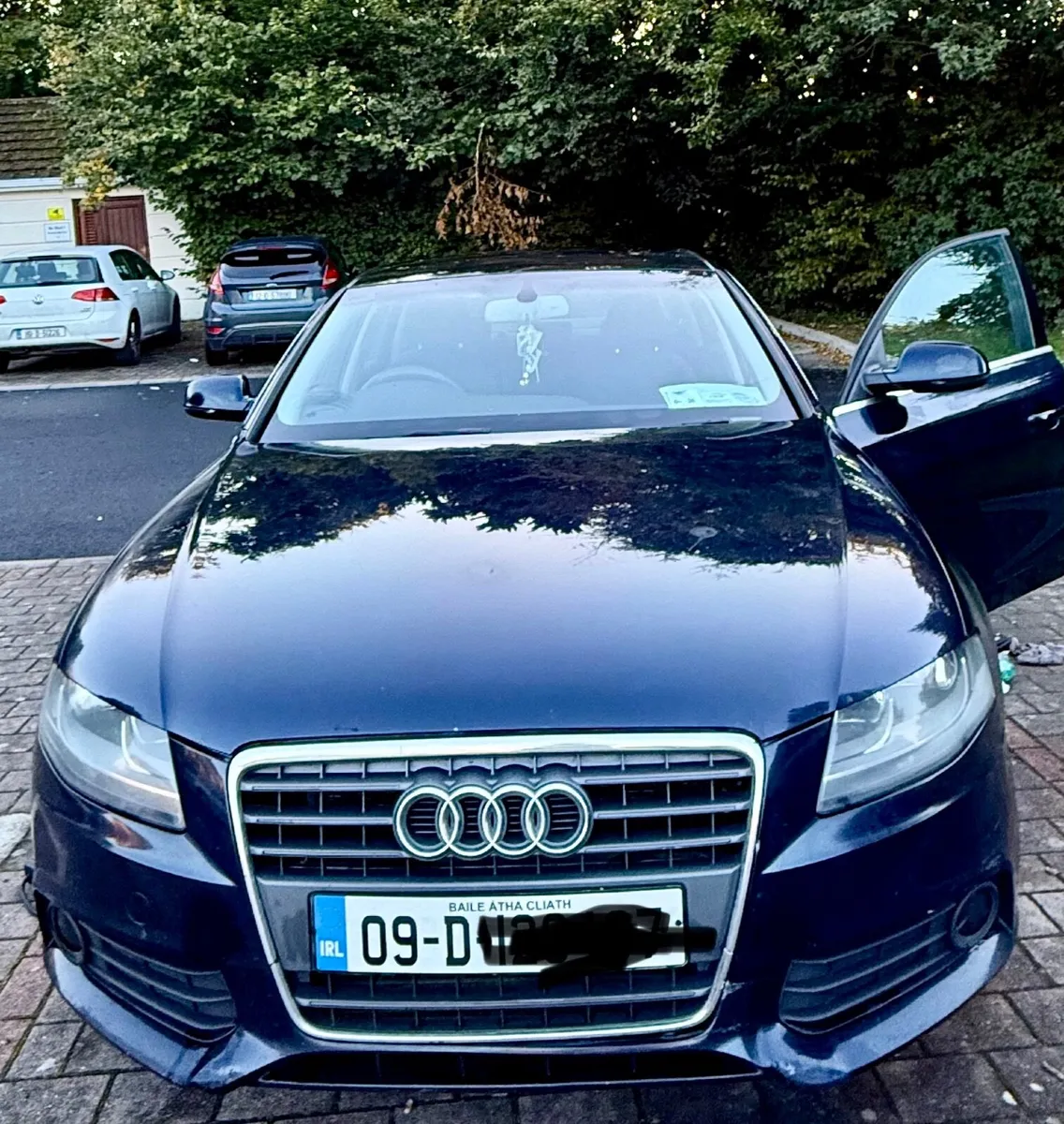 Audi A4 2009 - Image 1