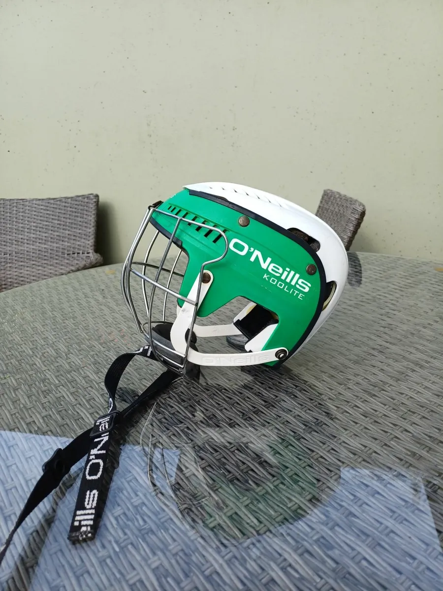 O'Neills Koolite Hurling Helmet - Image 1