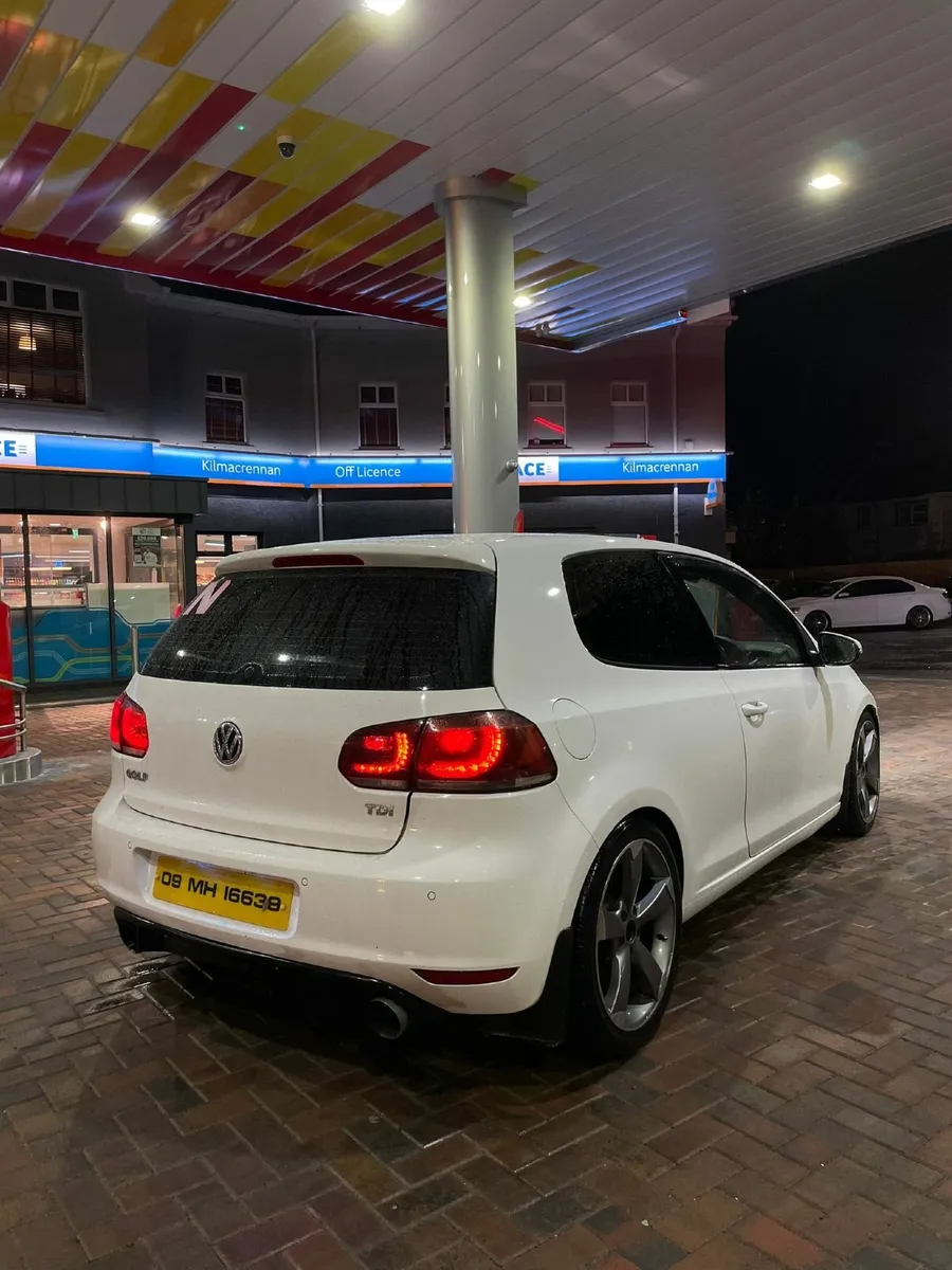 Volkswagen Golf 2009 - Image 3